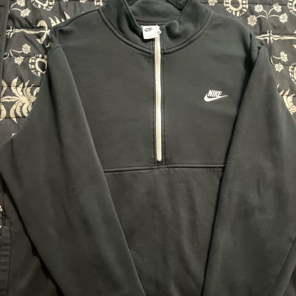 Nike Men’s Crewnecks - Picture 2 of 5